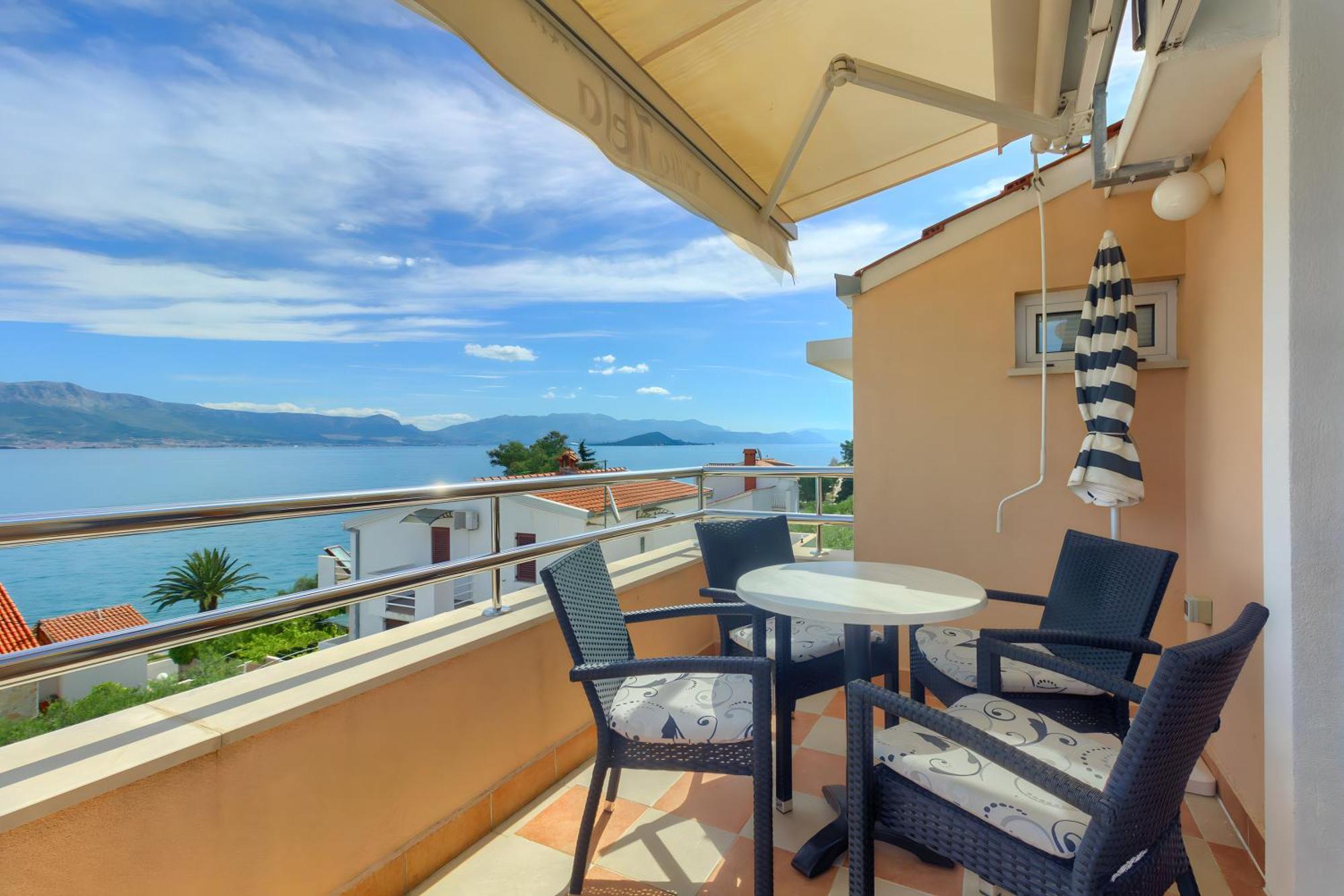 Villa Jela Трогир Екстериор снимка